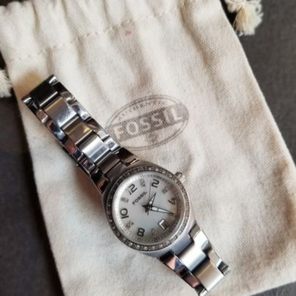 Ladies Vintage Style Fossil Watch